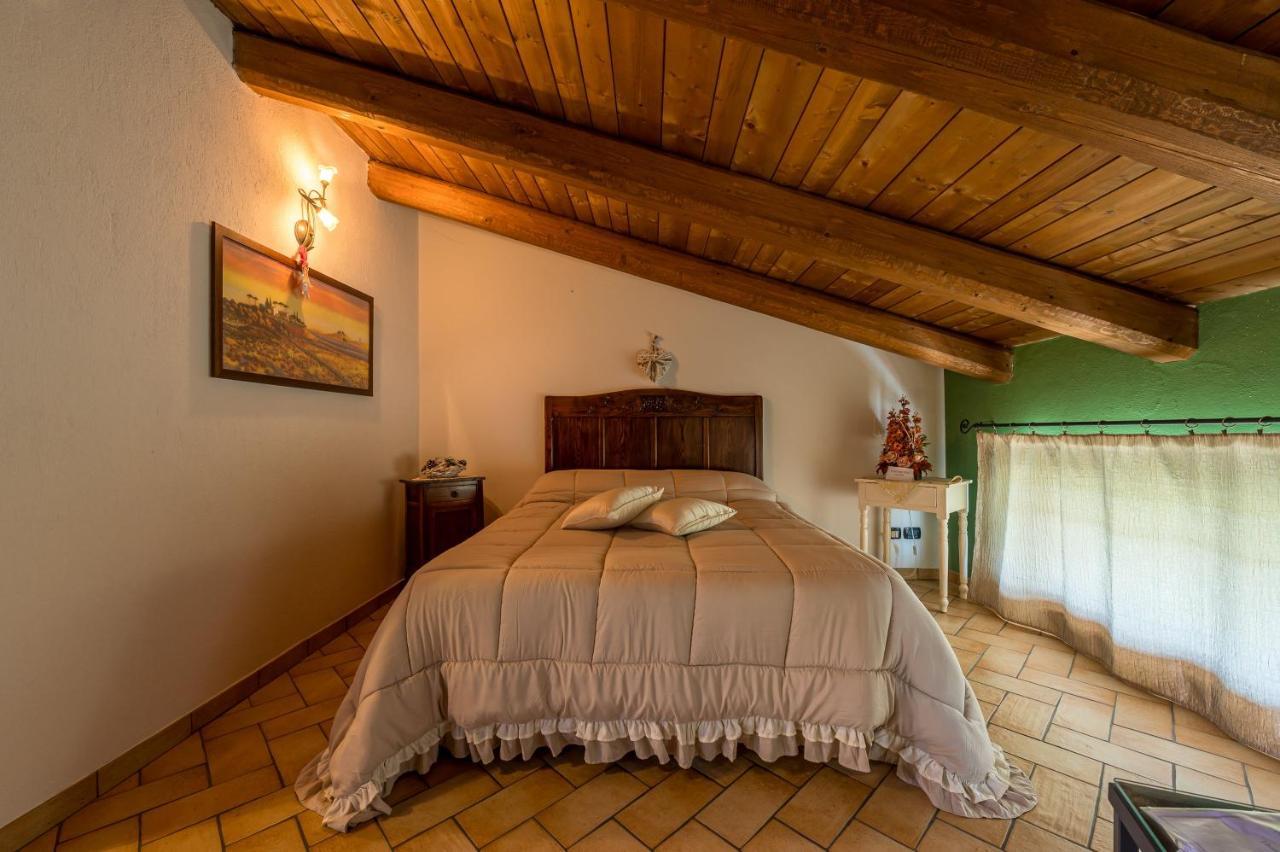 Вилла Agriturismo Il Nido Di Bacco Салуццо Экстерьер фото