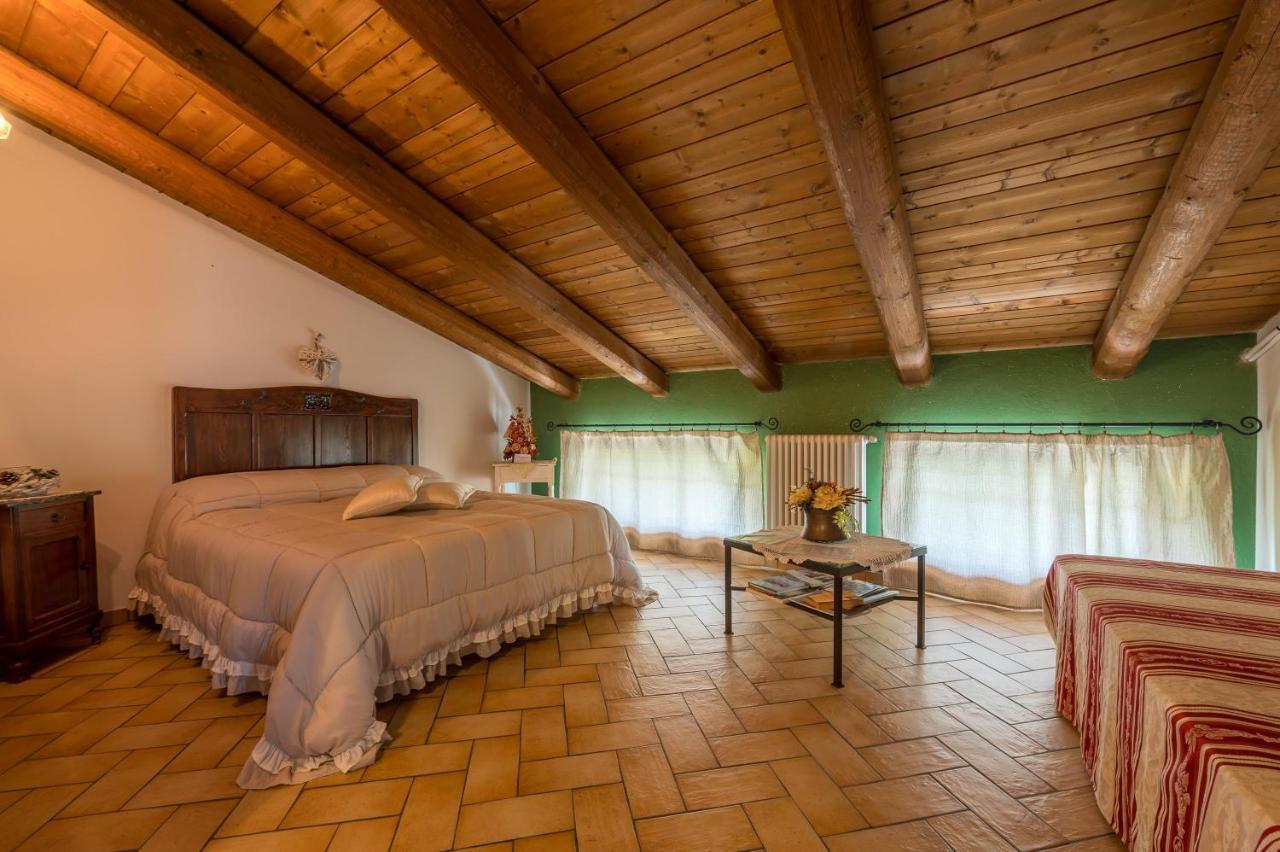 Вилла Agriturismo Il Nido Di Bacco Салуццо Экстерьер фото