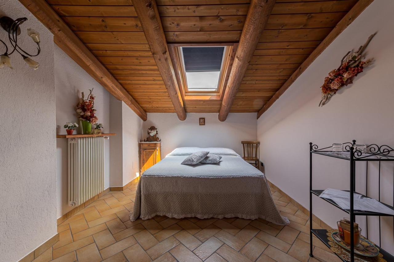 Вилла Agriturismo Il Nido Di Bacco Салуццо Экстерьер фото