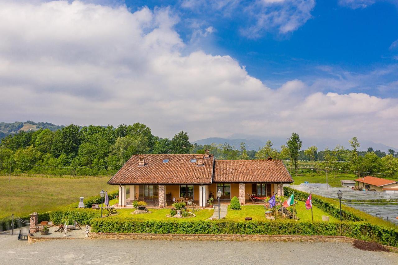 Вилла Agriturismo Il Nido Di Bacco Салуццо Экстерьер фото