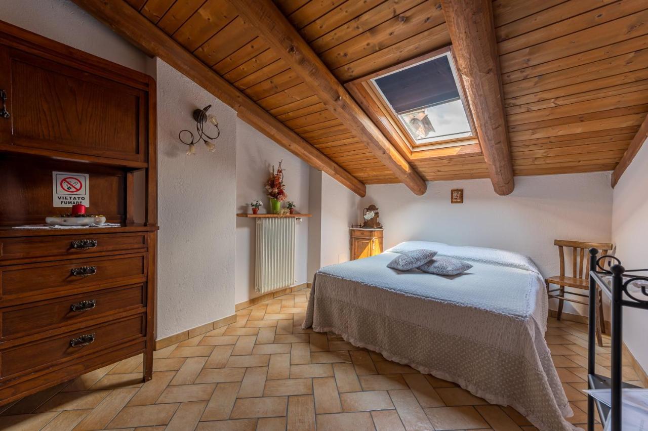 Вилла Agriturismo Il Nido Di Bacco Салуццо Экстерьер фото